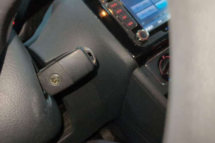 Used Volkswagen Polo 2014 1.6L Automatic Comfort Edition
