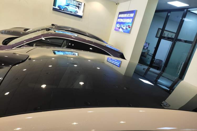 Used Hima Luxeed R7 2026 Model Range-Extending Max+ Roof