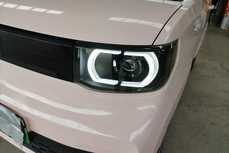 Used Wuling Hongguang MINIEV 2021 Macaron Premium Model – Lithium Iron Phosphate Left Front Headlight