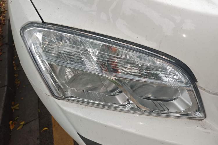 Used Chevrolet Trax 2016 1.4T Manual Two-Wheel Drive Comfort Version with Sunroof