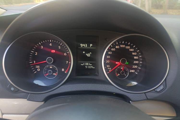 Used Volkswagen Golf 2012 1.6L Automatic Fashion Model