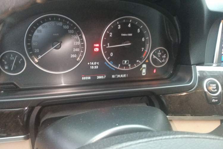 Used BMW 5 Series 2013 525Li Leading Model