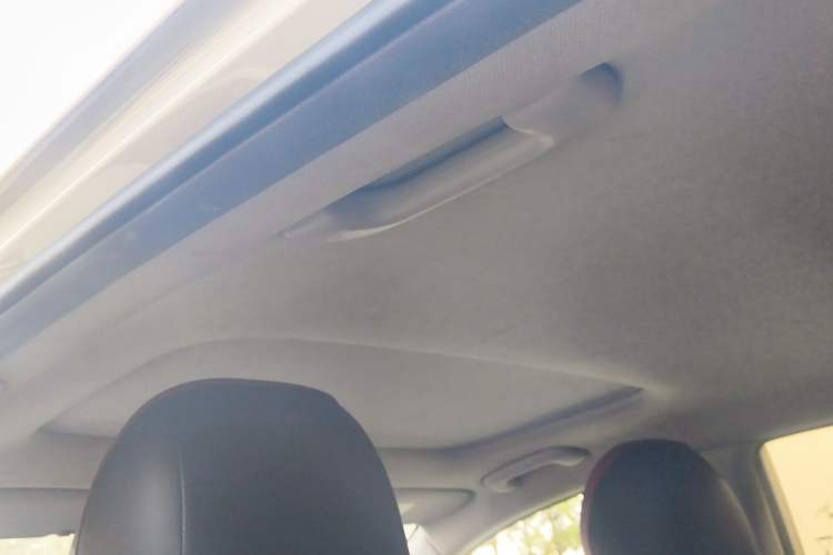 Used Kia KX Cross 2018 1.6L Automatic Dynamic Sunroof Version Headliner