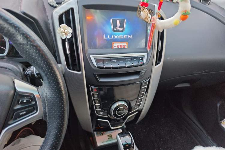 Used Luxgen U6 SUV 2014 1.8T ZhiZun Model
