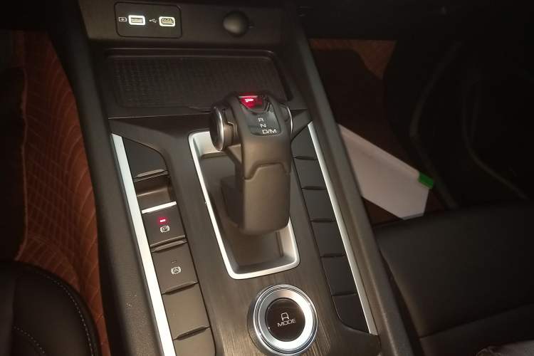 Used Great Wall Poer 2023 2.0T Commercial Version Automatic Diesel 4x4 Elite Long-Box GW4D20M