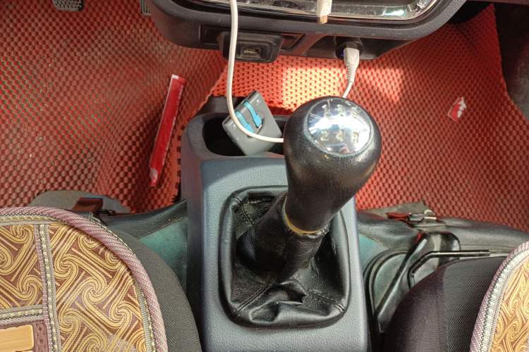 Used Jinbei Hiace X30 2023 1.5L Business-Style Passenger Van 5/6/7-Seater Non-Air-Conditioned Version SWC15M
