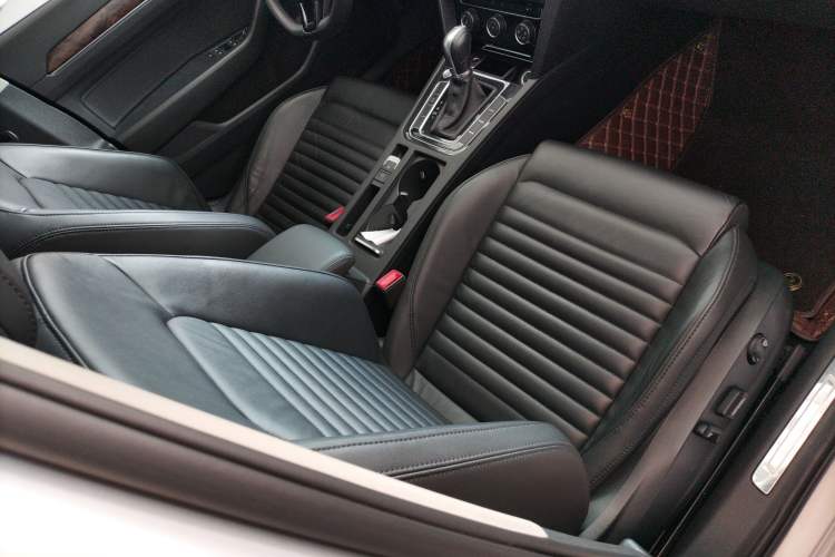 Used Volkswagen Magotan 2019 330TSI DSG Leading Model China VI Standard