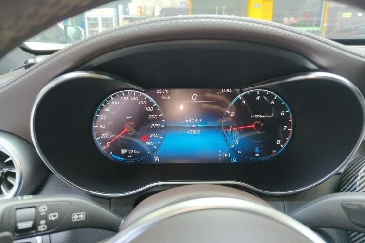 Used Mercedes-Benz GLC 2022 Second Facelift GLC 260 L 4MATIC Dynamic Edition Instrument Cluster