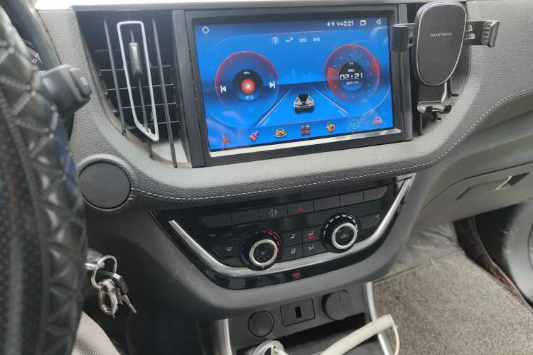 Used Isuzu JLM 2022 2.8T Classic Diesel 4x4 Comfort Version with Long Wheelbase – JE493ZLQ6E Audio And AC Panel