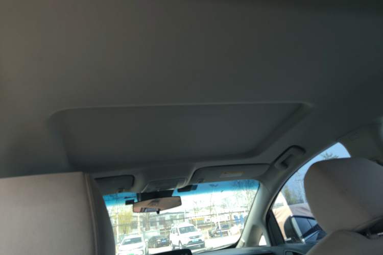 Used Buick GL8 2023 Land Executive Class Smart Enjoyment Model
