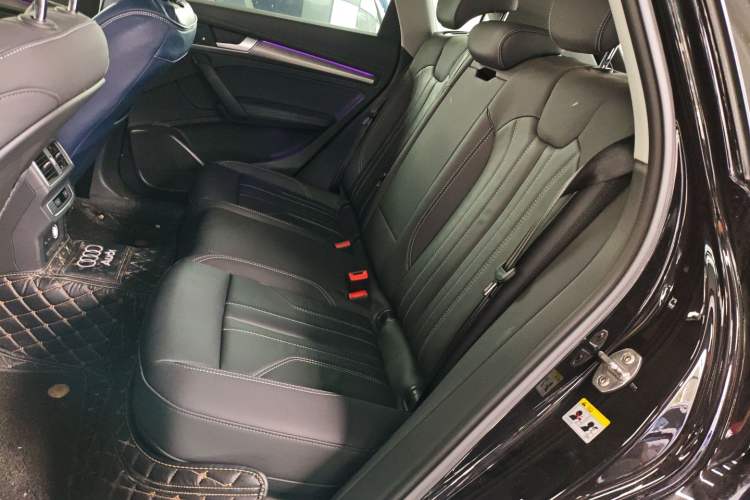 Used Audi Q5L 2022 40T Fashionable and Dynamic Model Left Rear Seat