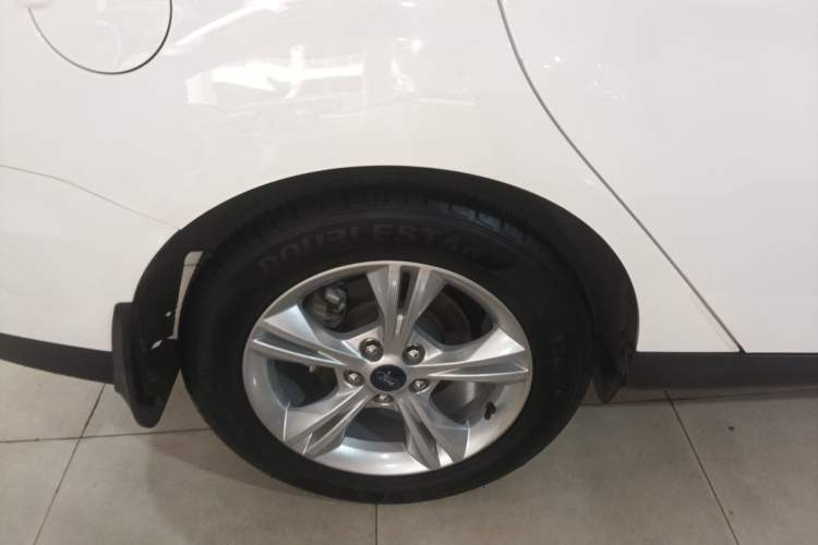 Used Ford Focus 2018 Sedan Classic 1.6L Automatic Comfort Plus Smart Drive Version