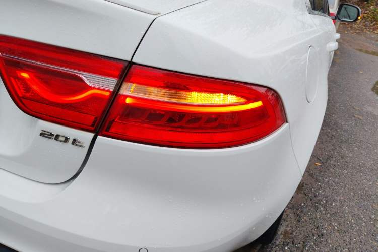 Used Jaguar XE 2015 2.0T 200 PS R-Sport
