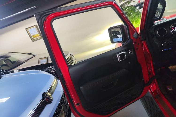 Used Jeep Wrangler New Energy 2021 Four-Door 2.0T 4xe Sahara First Edition
