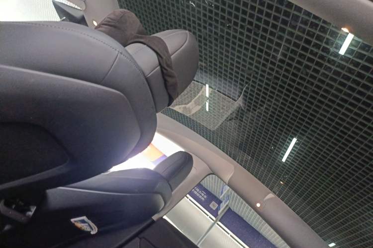 Used Tesla Model Y 2022 Long-Range All-Wheel-Drive Version
