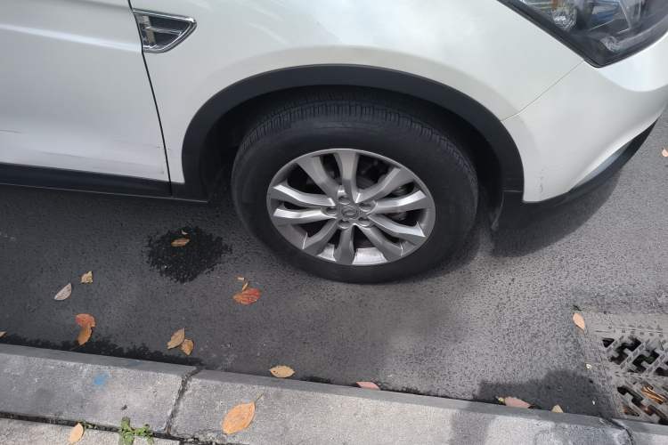 Used Dongfeng Aeolus AX7 2015 2.0L Manual Zhiyi Trim Right Front Wheel Hub