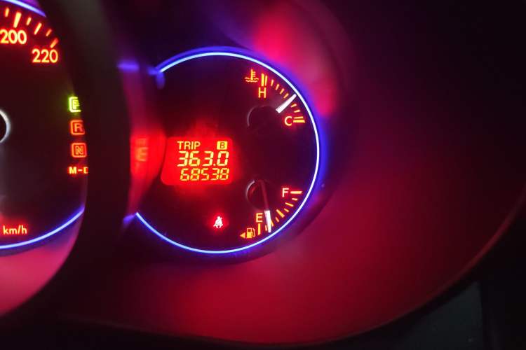 Used Mazda CX-7 2014 2.5L 2WD Fashion Edition Odometer Close Up