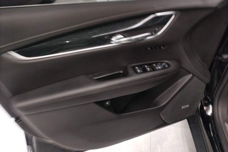 Used Cadillac XT5 2021 28T Luxury Model