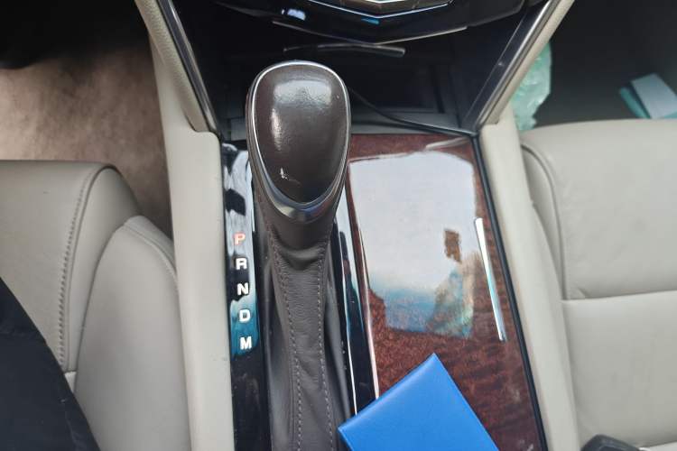 Used Cadillac XTS 2015 28T Comfort Model
