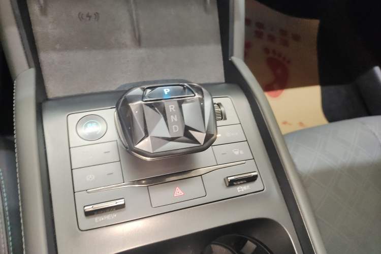 Used BYD Qin L 2024 DM-i 120KM Excellence Model
