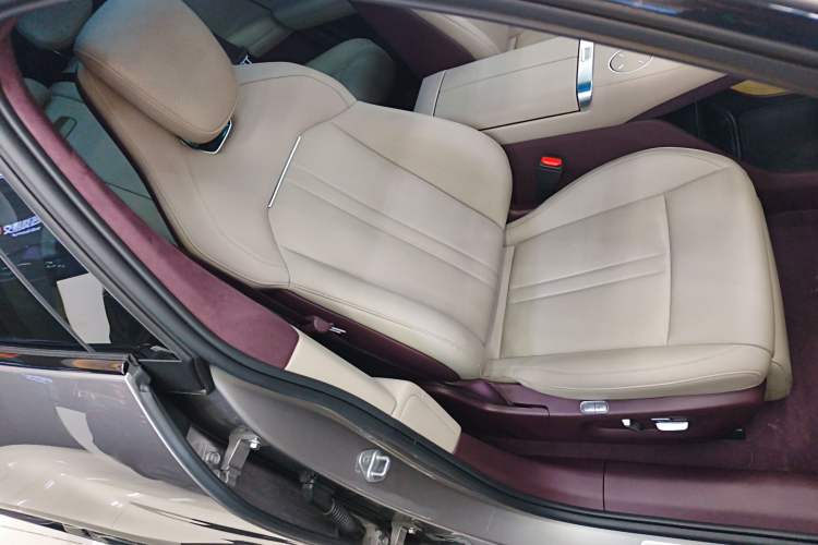 Used Xiaomi Auto YU7 2025 Ultra-Long Range High-Performance All-Wheel-Drive Max Edition
