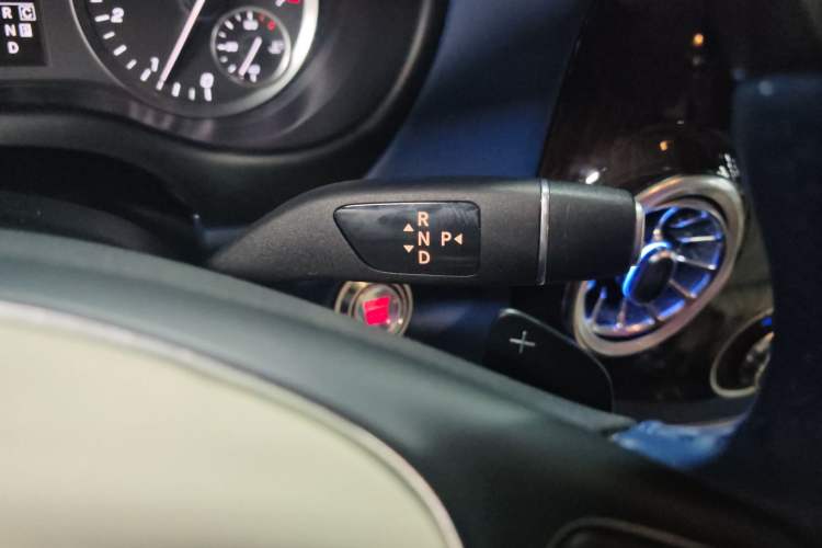 Used Mercedes-Benz Vito 2021 2.0T Business Version 7 Seats