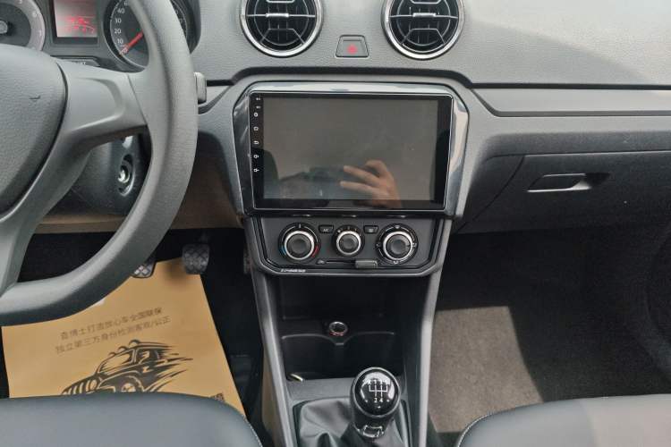 Used Volkswagen Jetta 2019 Dream Edition 1.5L Manual Fashion Version
