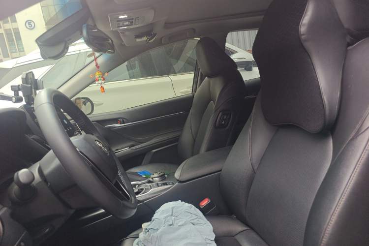 Used Toyota Camry 2021 2.5G Luxury Edition
