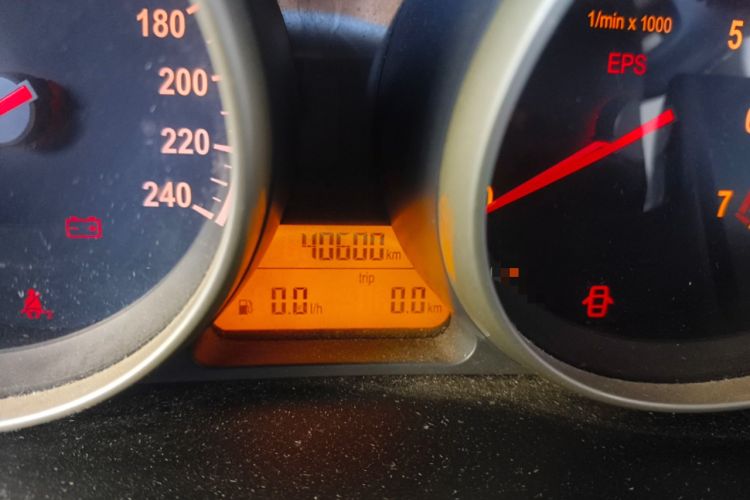 Used Brilliance H330 2013 1.5L Manual Comfort Model Odometer Close Up