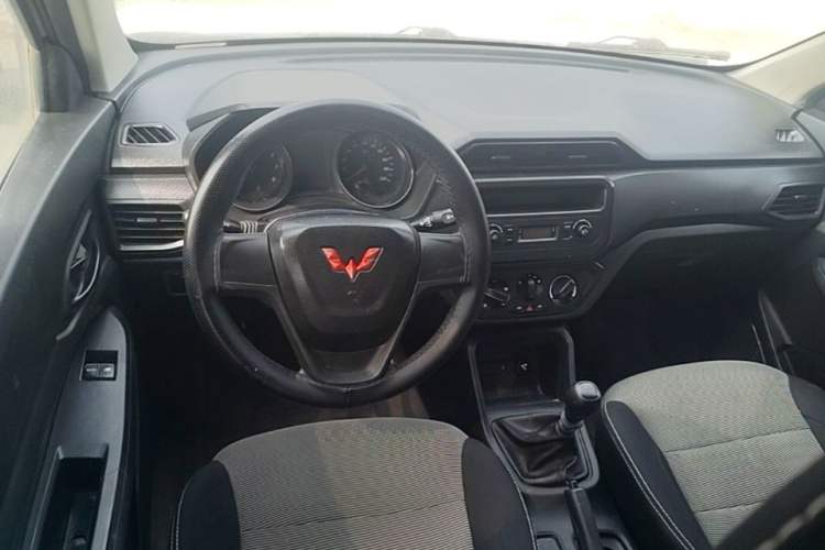Used Wuling Hongguang 2021 1.5L S Base Version LAR
