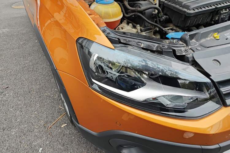 Used Volkswagen Polo 2014 1.6L Cross Polo Automatic
