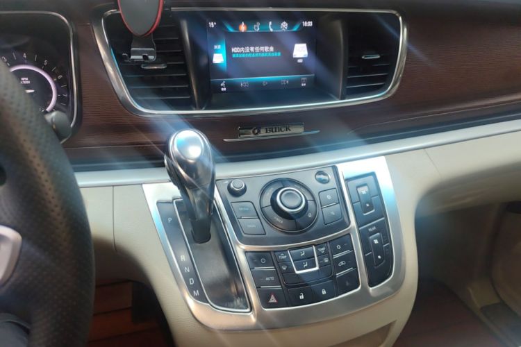 Used Buick GL8 2017 25S Comfort Version China V Standard Audio And AC Panel