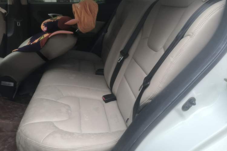 Used GAC Trumpchi GA3S Vision 2014 1.6L Automatic Luxury ESP Version
