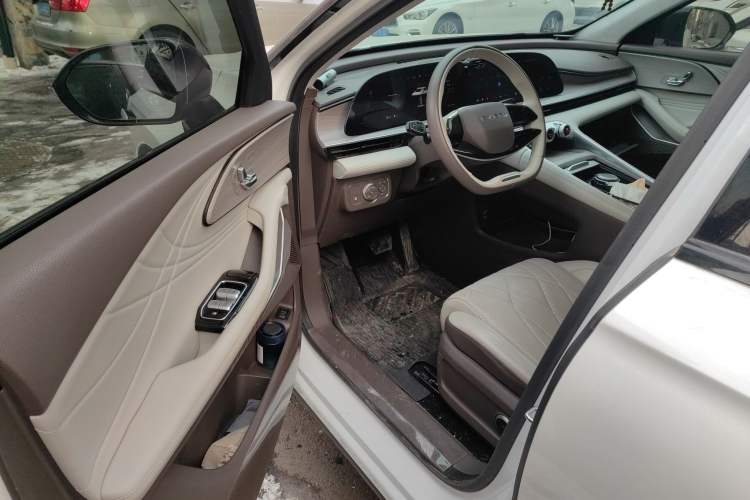 Used EXEED Stellar C-DM 2024 1.5T Long-Range Pro