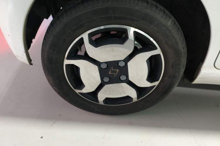 Used SOL E10X 2021 302 km Range Luxury Version 30.2 kWh