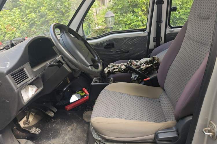 Used Wuling Zhiguang 2015 1.2L S Practical Model LSI