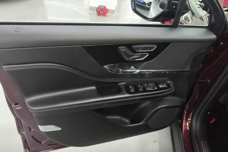 Used Lincoln Corsair 2022 2.0T Two-Wheel Drive Deluxe Edition