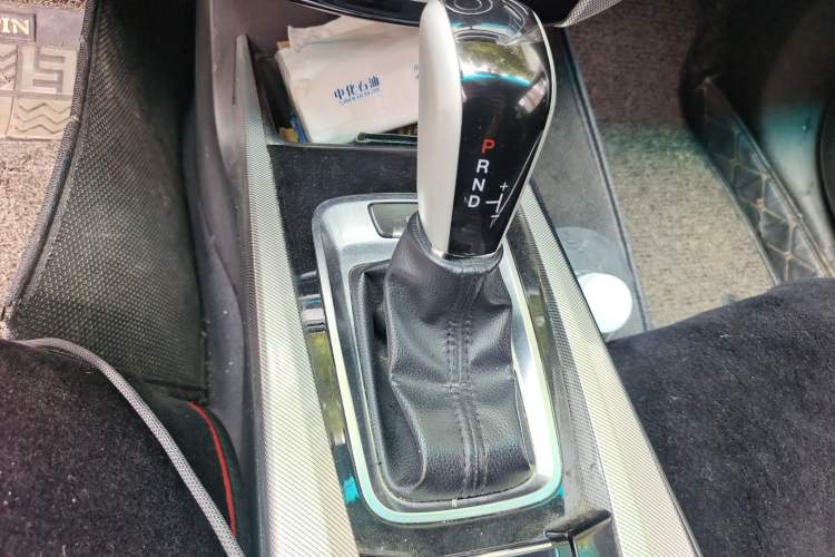 Used Luxgen U6 SUV 2015 1.8T Fashion Edition Gear Lever