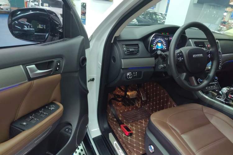 Used Haval H8 2017 2.0T Diesel Two-Wheel Drive Smart Edition