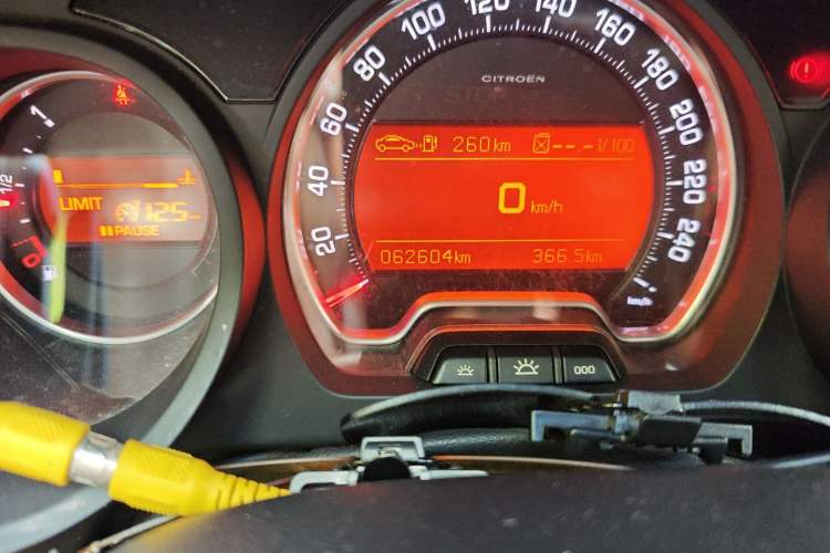 Used Citroen C5 2011 2.3L Automatic Zunyu Version Odometer Close Up