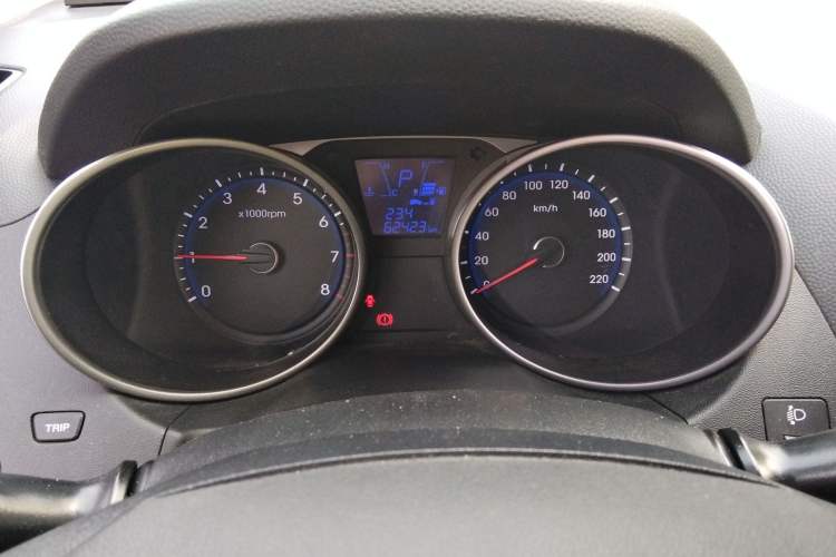 Used Hyundai ix35 2015 2.0L Automatic 2WD Smart Type China IV