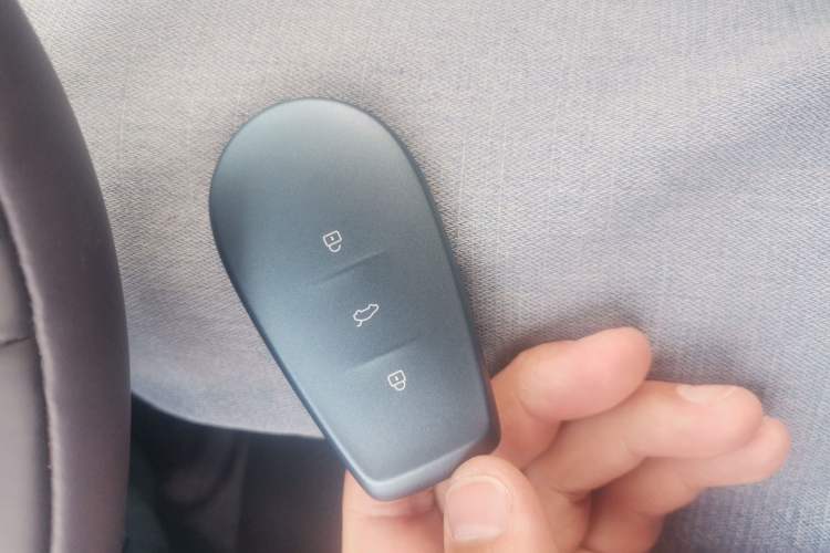 Used Nissan N6 2026 Model 180 Max Interior 1