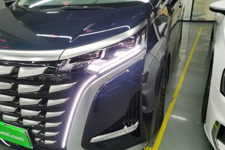 Used Denza D9 2022 DM-i 970 Four-Wheel Drive Flagship Model