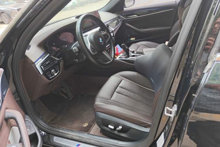 Used BMW 5 Series 2022 Restyled 525Li M Sport Package Driver Seat