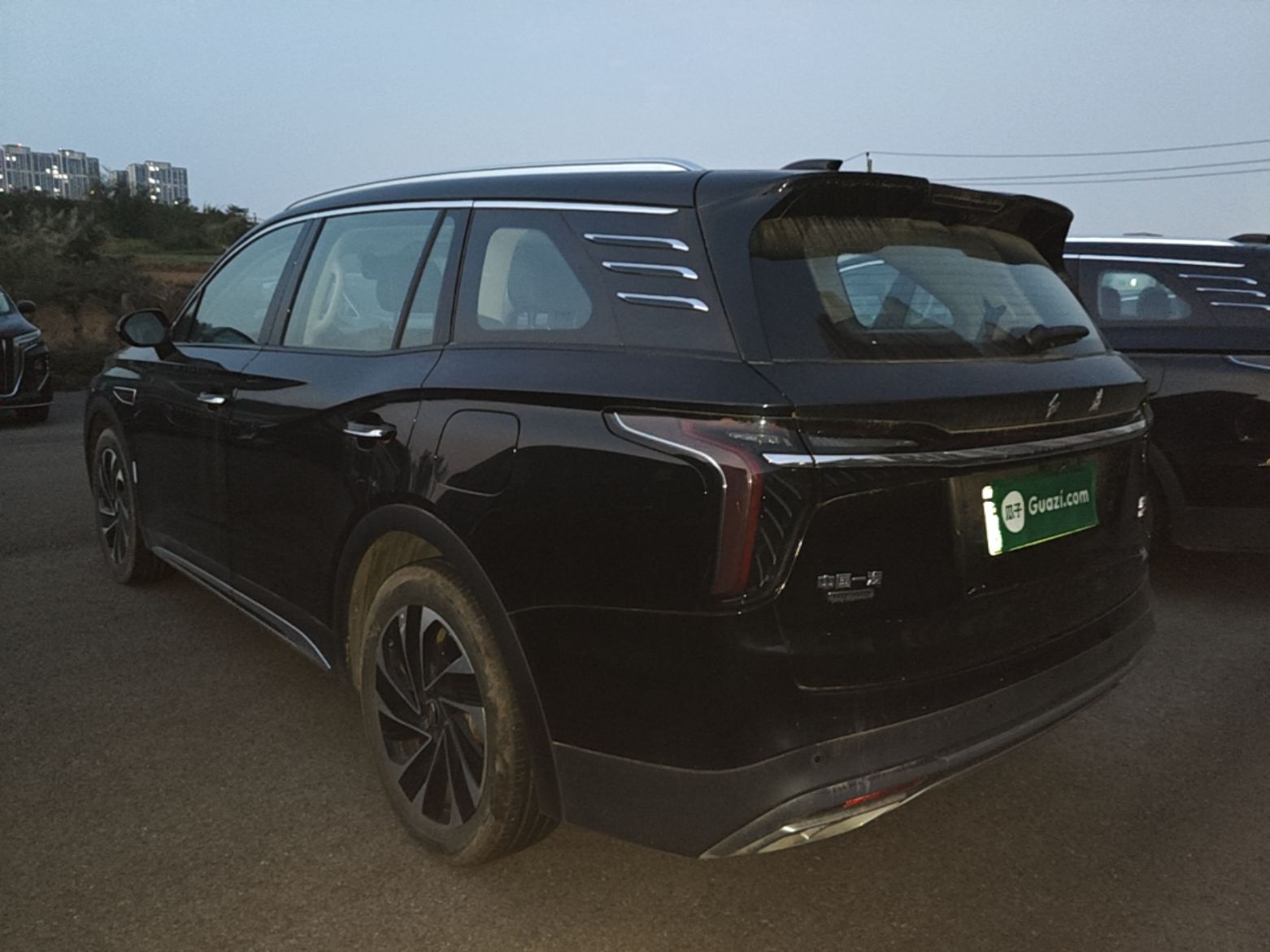 Hongqi HS7 PHEV 2024 2.0T PHEV Four-Wheel Drive Flagship Edition 6 Seats — снимка 4