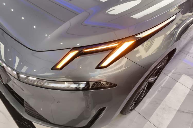 Used Lynk & Co 07 2024 EM-P 126 Long-Range Ultra
