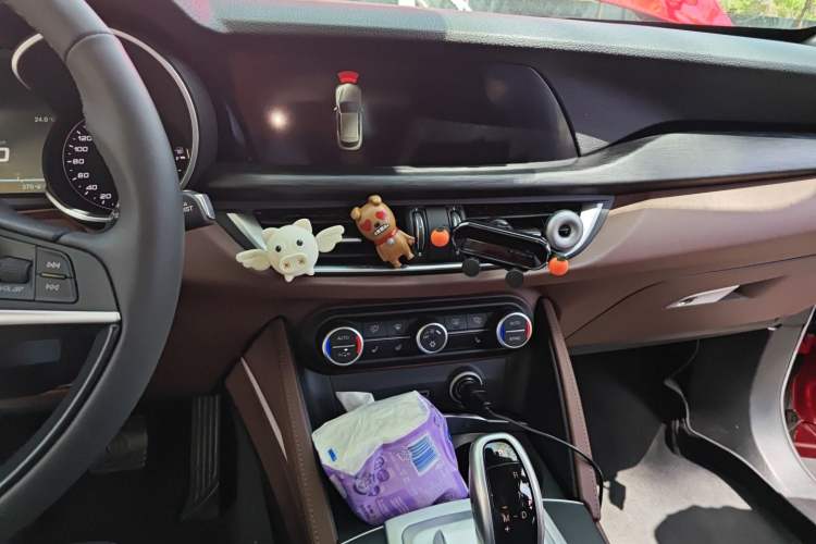 Used Alfa Romeo Stelvio 2017 2.0T 200HP Luxury Edition
