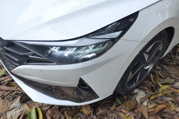 Used Hyundai Elantra 2022 1.5L CVT LUX Prestige Edition Left Front Headlight