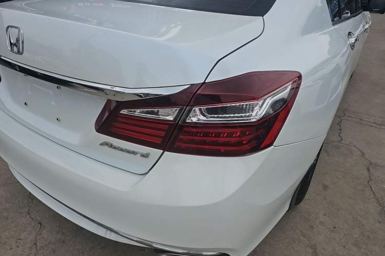 Used Honda Accord 2016 2.0L Comfort Edition
