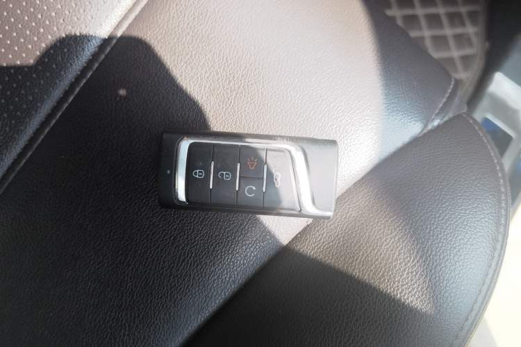 Used GAC Trumpchi M6 2019 270T Automatic Luxury Edition (6-seater) - China V Standard